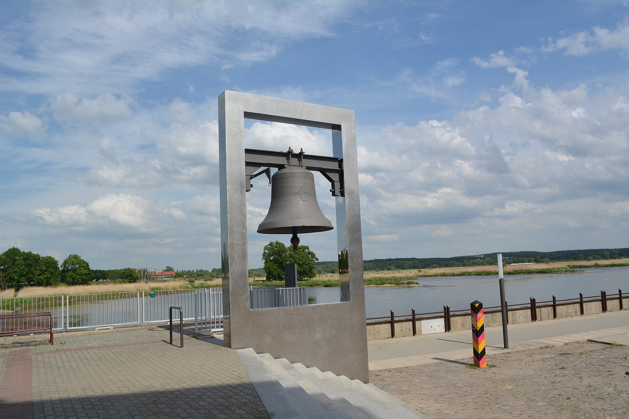 Friedensglocke_Frankfurt_(Oder)